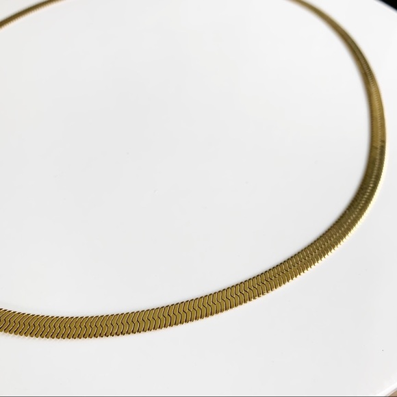18K Gold Herringbone Flat Chain Necklace 5mm - Picture 10 of 12